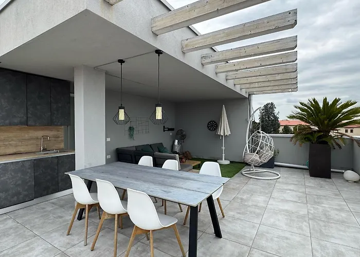 The Jazz Terrace - Relaxing Place With Pool